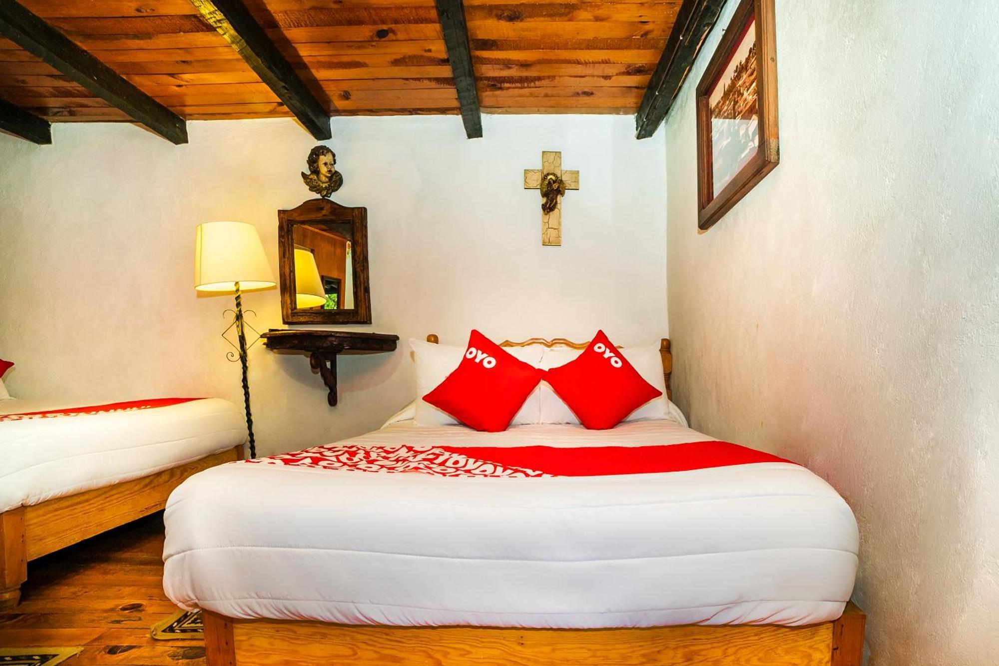 Oyo Hotel El Mineral, Tlalpujahua Bagian luar foto
