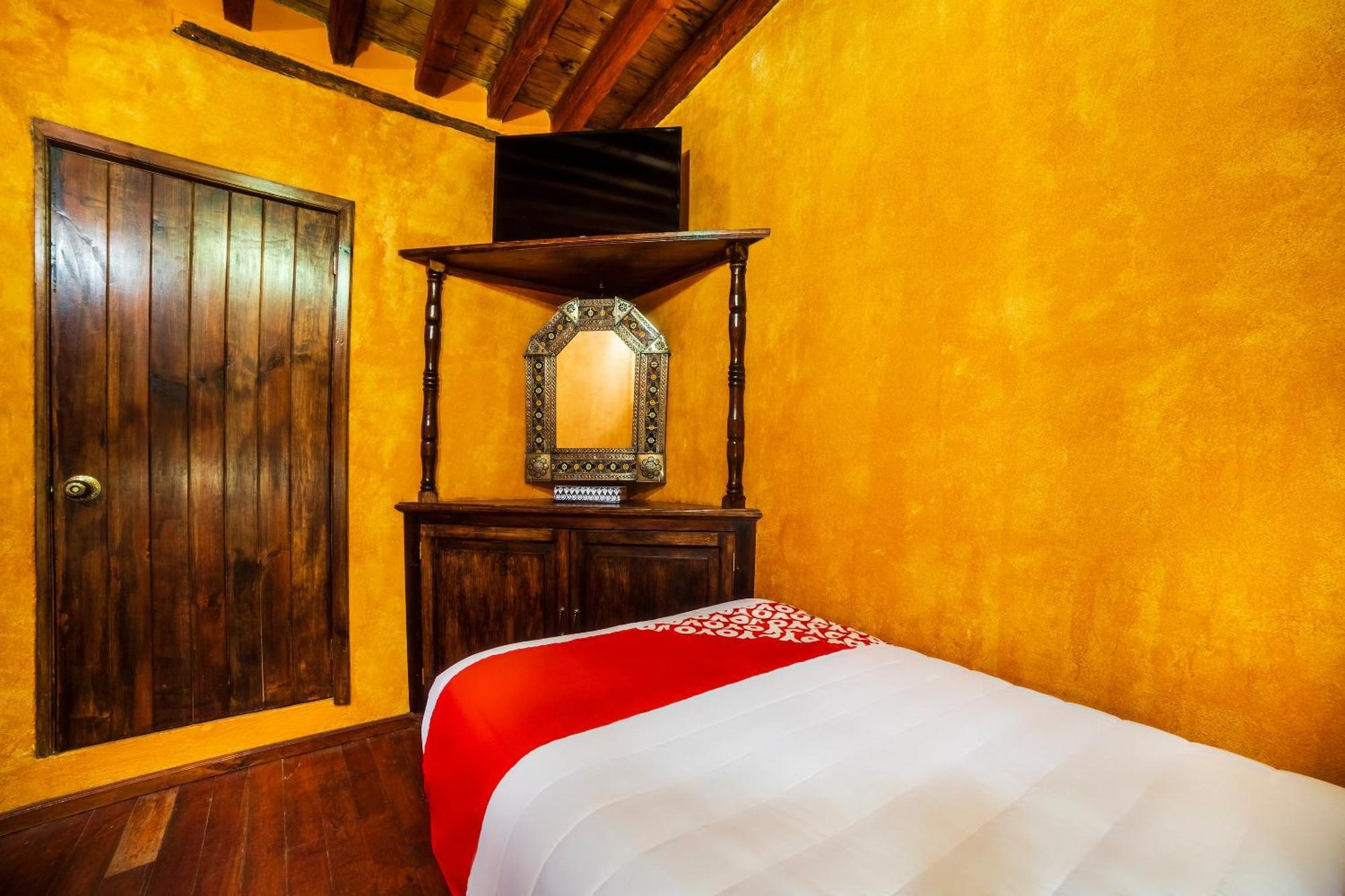 Oyo Hotel El Mineral, Tlalpujahua Bagian luar foto