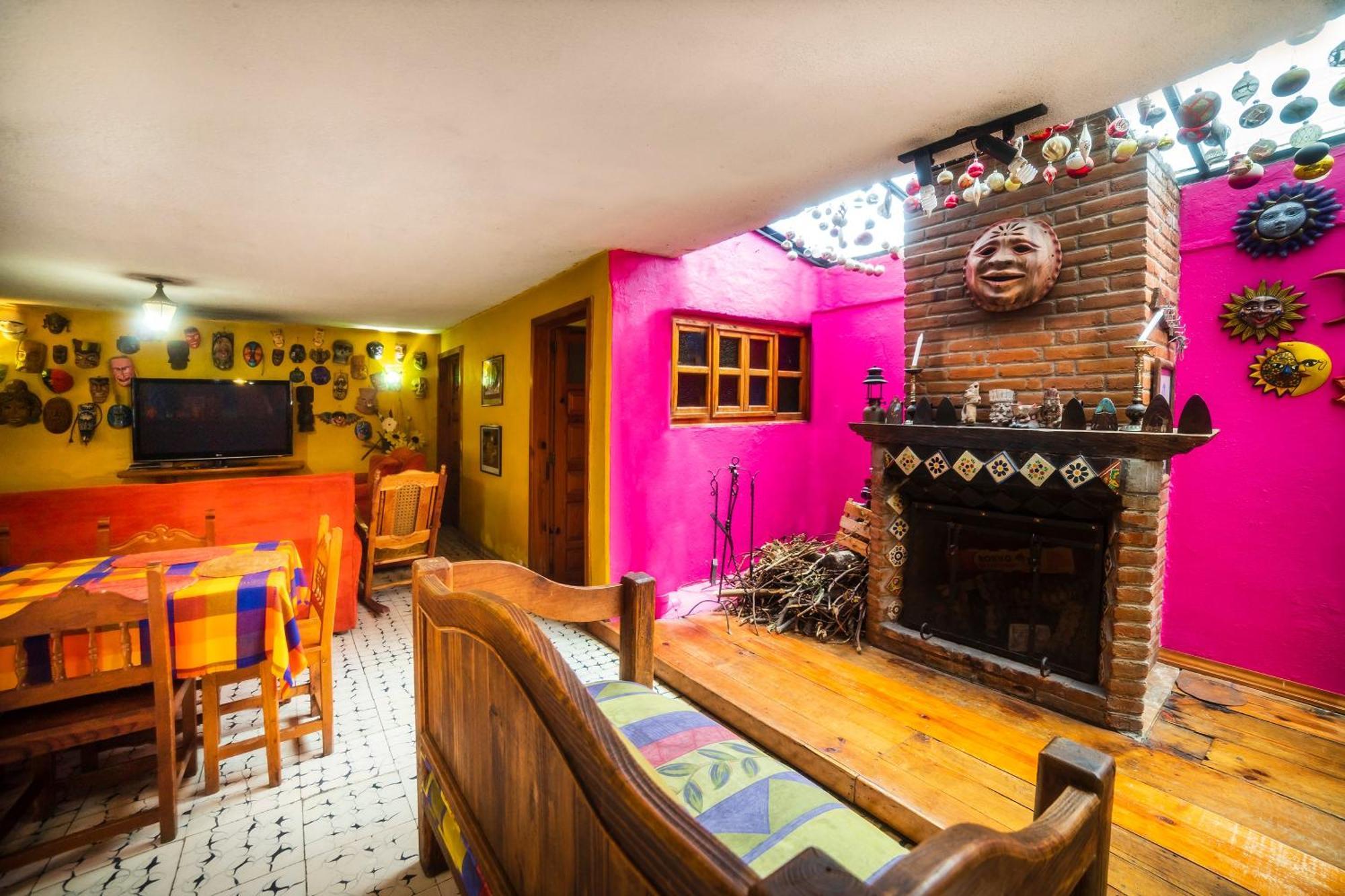 Oyo Hotel El Mineral, Tlalpujahua Bagian luar foto