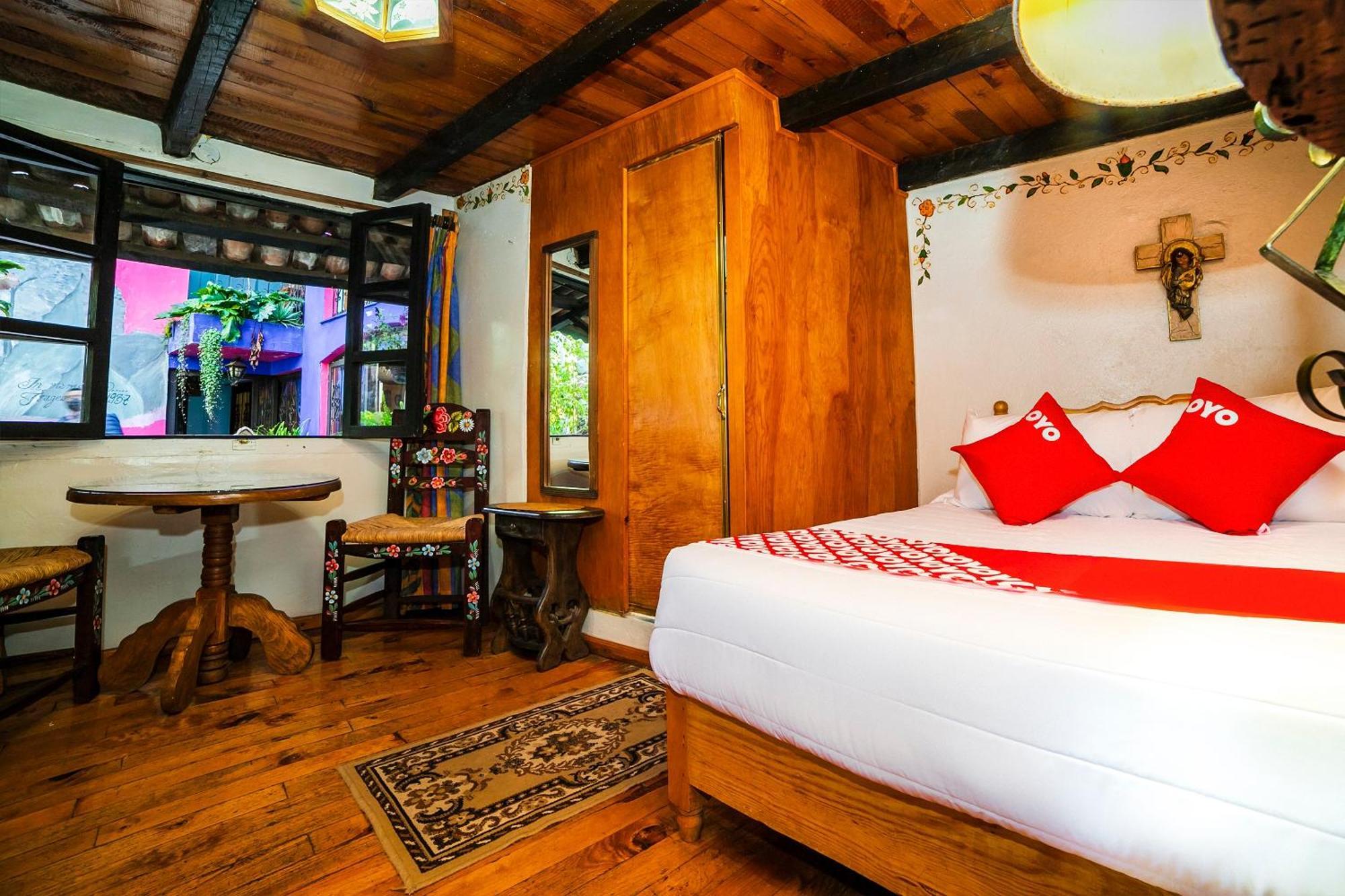 Oyo Hotel El Mineral, Tlalpujahua Bagian luar foto